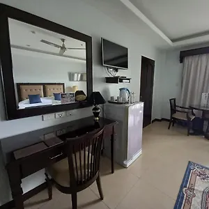 אתר נופש Wild Orchid, אנגלס